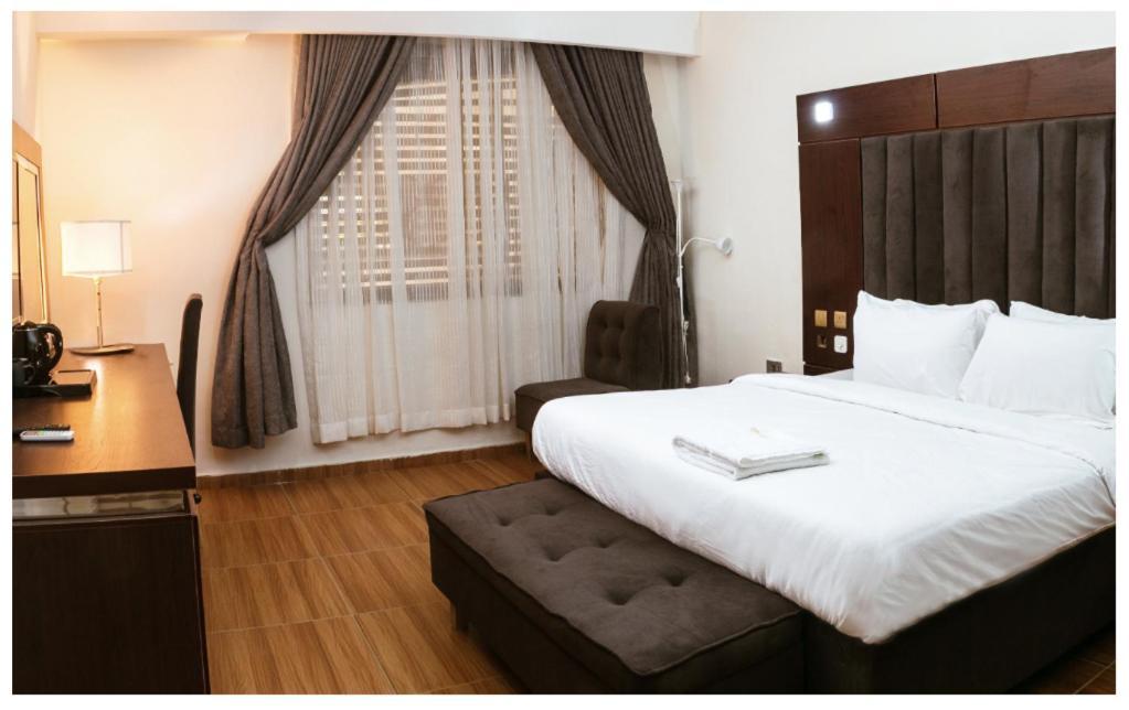 Grand Amari Hotels And Resort โอเวอร์รี ภายนอก รูปภาพ